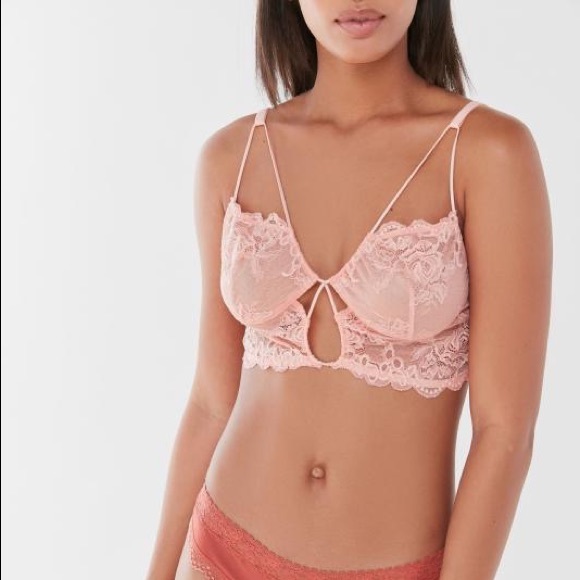 Out From Under Peach Lace Bra S - Picture 7 of 7